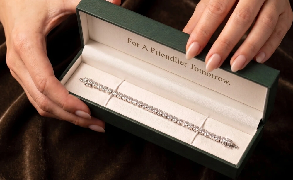 Friendly Diamonds bracelet packaging