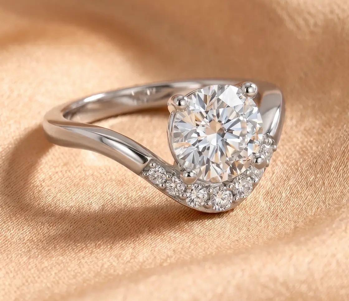 Curved Crest Ring