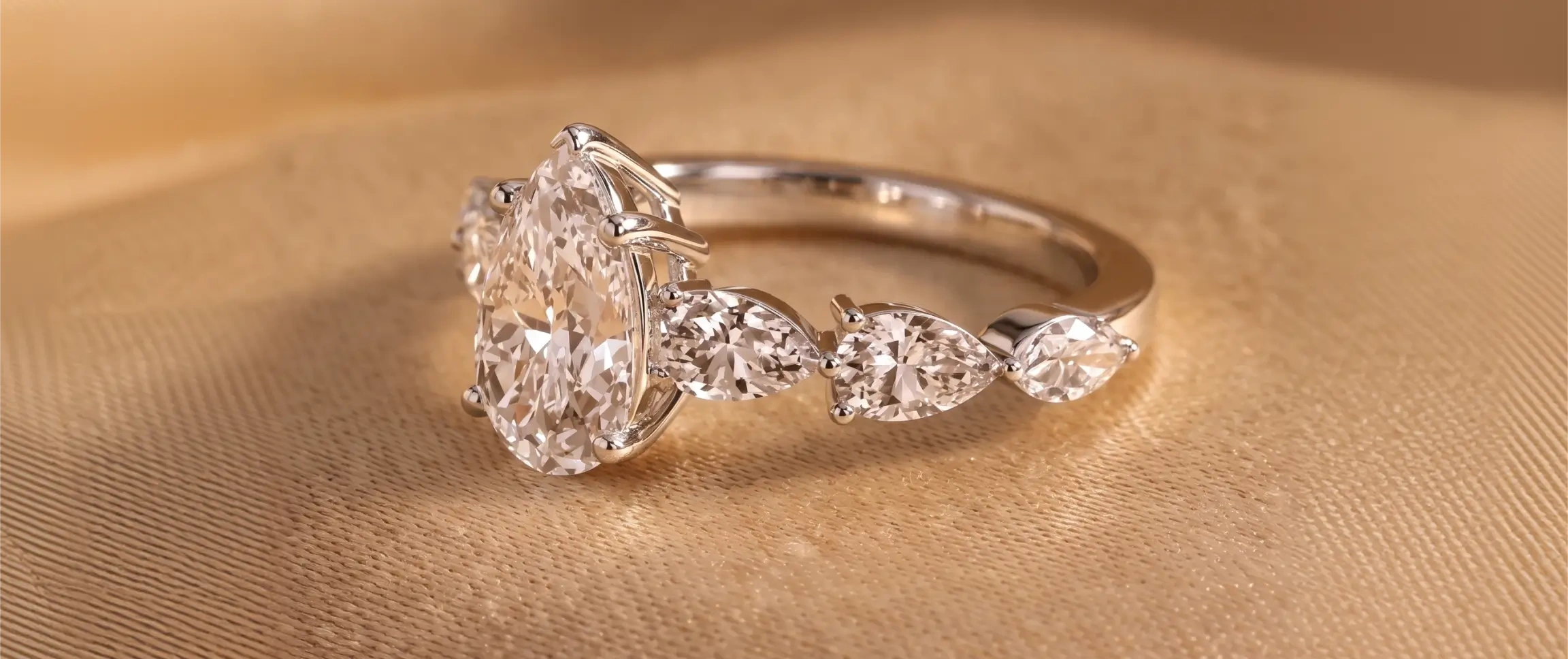 Frances Side Stone RING